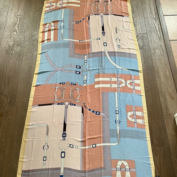 Elegant Multicolor Scarf with Belt Design 36/70 inch - Picture 11 of 11